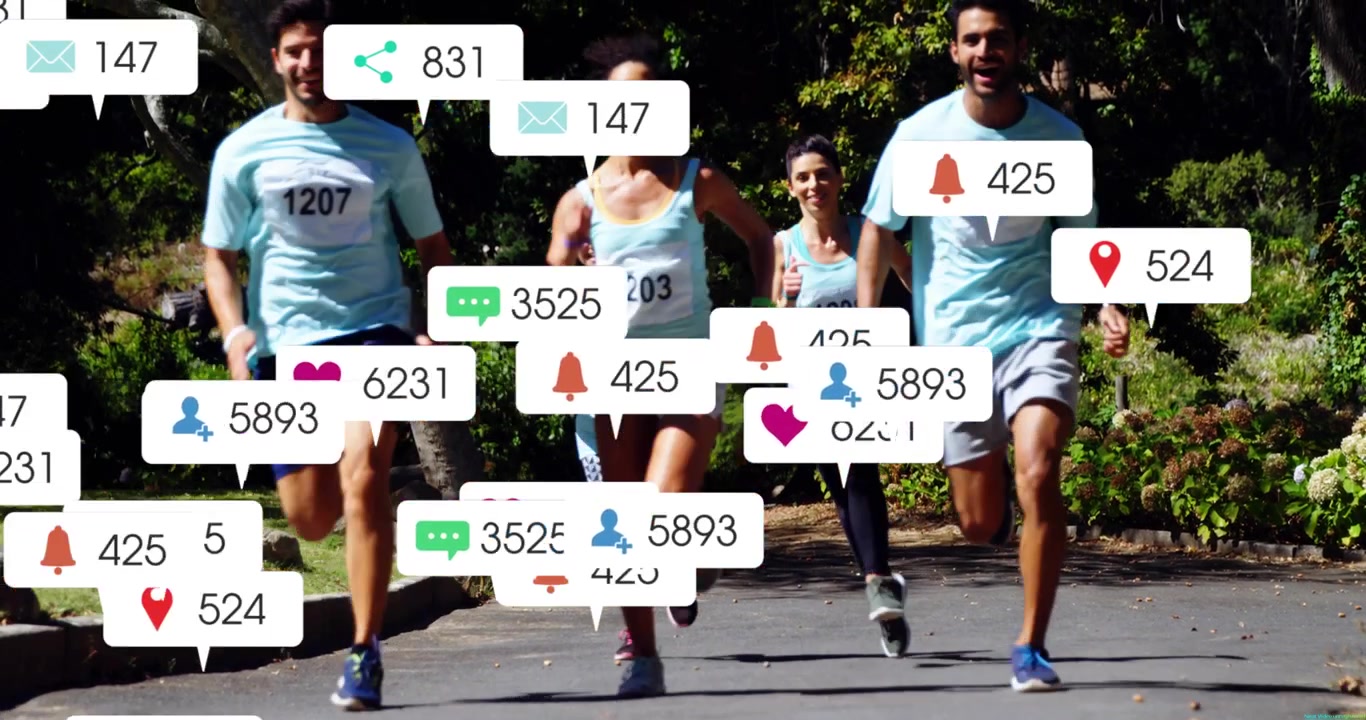 Gruppo eterogeneo di corridori che fanno jogging all'aperto con icone di social media