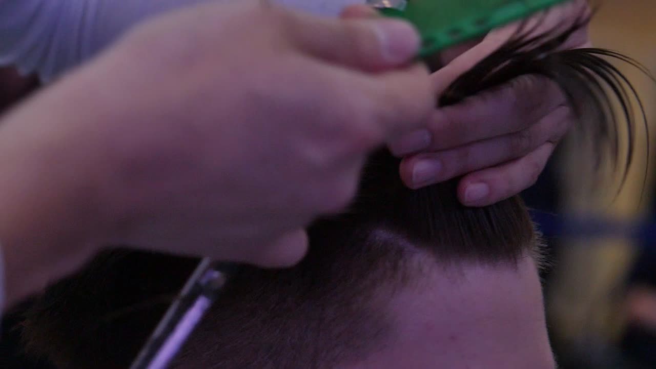 corte de pelo en curso