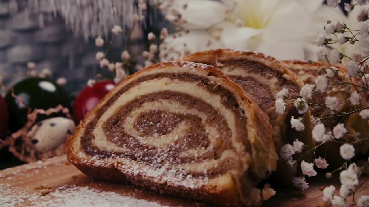 "이 맛있는 hd 영상으로 전통적인 슬로베니아 포티카의 풍부한 맛을 즐길 수 있습니다.