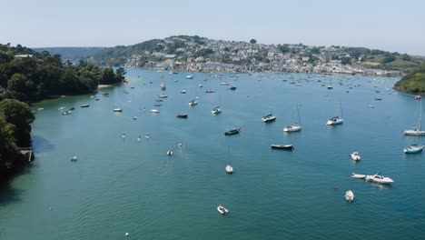 Vista-Panorámica-Del-Estuario-De-Salcombe-Y-Kingsbridge-En-South-Hams,-Devon,-Inglaterra