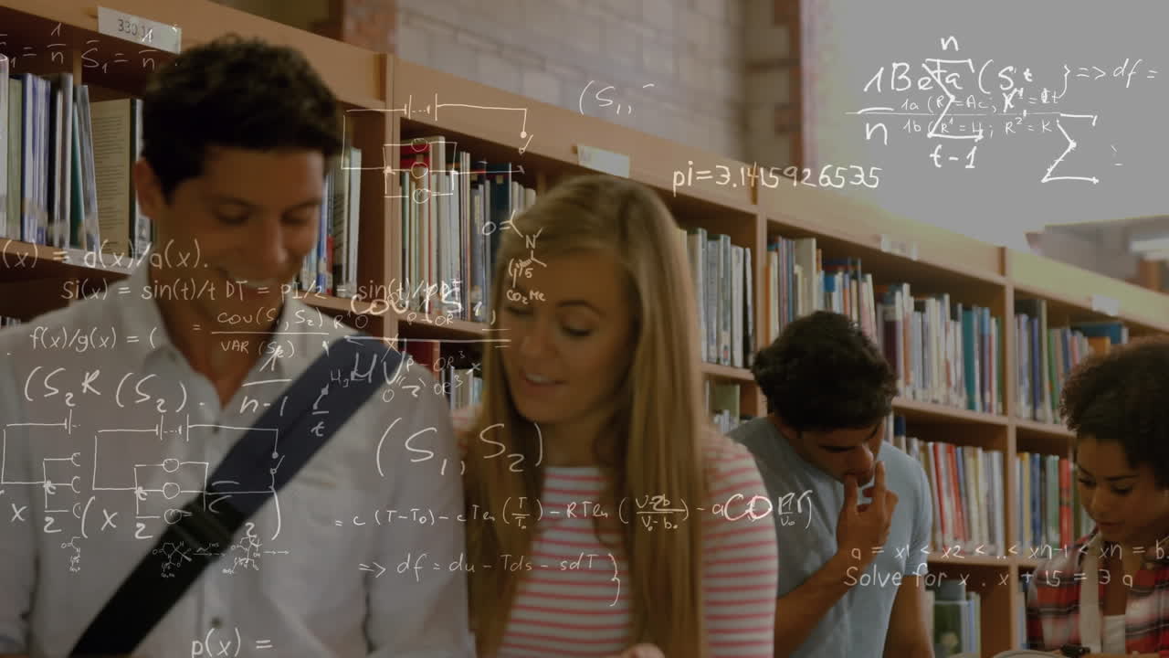 estudiantes en una biblioteca con matemáticas en primer plano