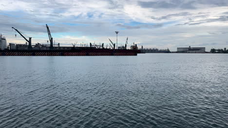 Shot-of-Veracruz-port-canes-in-a-rainy-morning