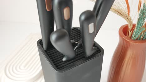 knife block with knives