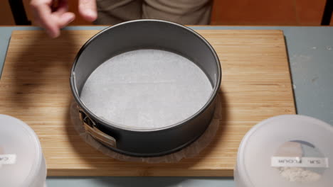 Male-preparing-a-chocolate-cake