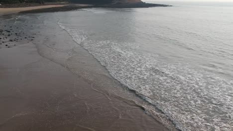 Drohnenaufnahmen-Von-Kashid-Beach,-Maharashtra,-Indien-|-Sommer-|-Reisen-|-Roadtrip-|-Strand-|-Konkan-|-Arabischer-See