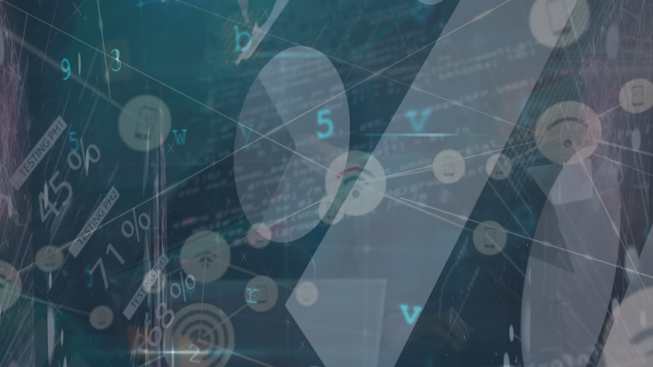 animación de iconos digitales y procesamiento de datos de seguridad cibernética contra un hacker masculino usando una computadora portátil.