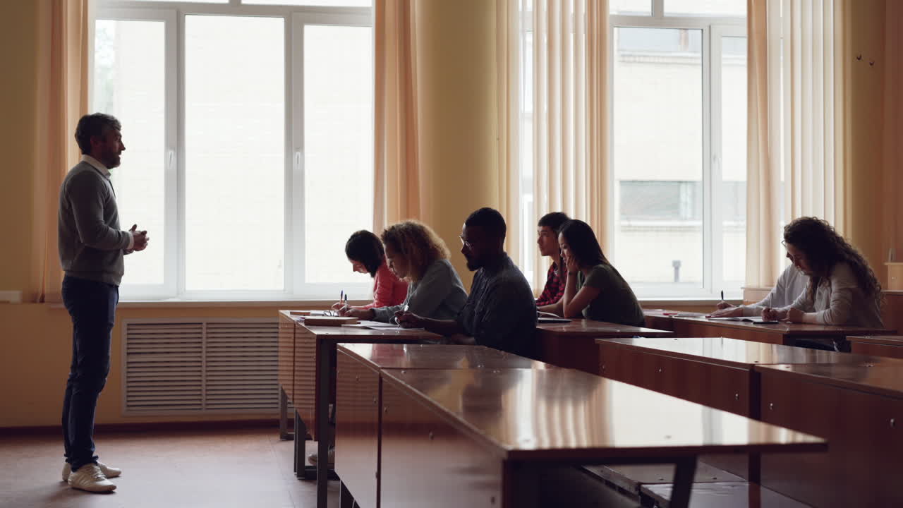 conferencia en el aula