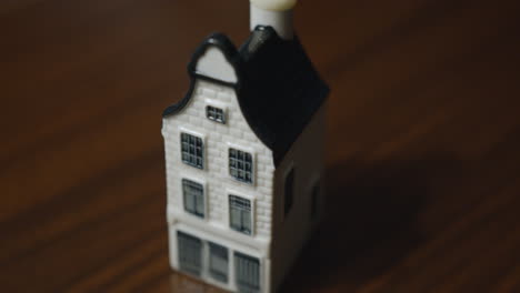 tilting close up of a klm blue delft house