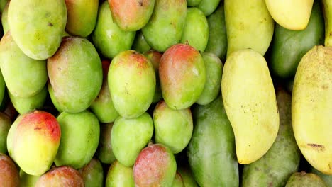 pile of mangoes