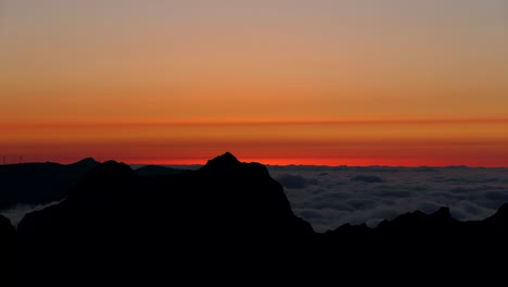 sunset time lapse video from the top of pico do arieiro on madeira island