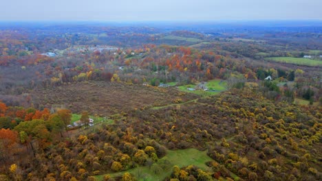 Pan-Lateral-Del-Valle-Del-Hudson-De-Nueva-York-Durante-El-Otoño