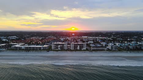 Jacksonville-Beach-Fl-Al-Atardecer-Descendiendo-Sobre-El-Agua