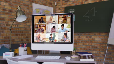 grupo de estudiantes en la pantalla de la computadora durante una videollamada