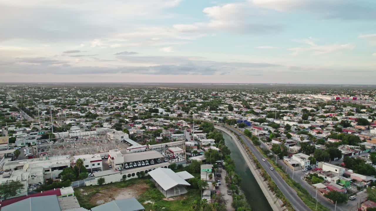 Reynosa Urban Sprawl: Expansive View of Mexican City