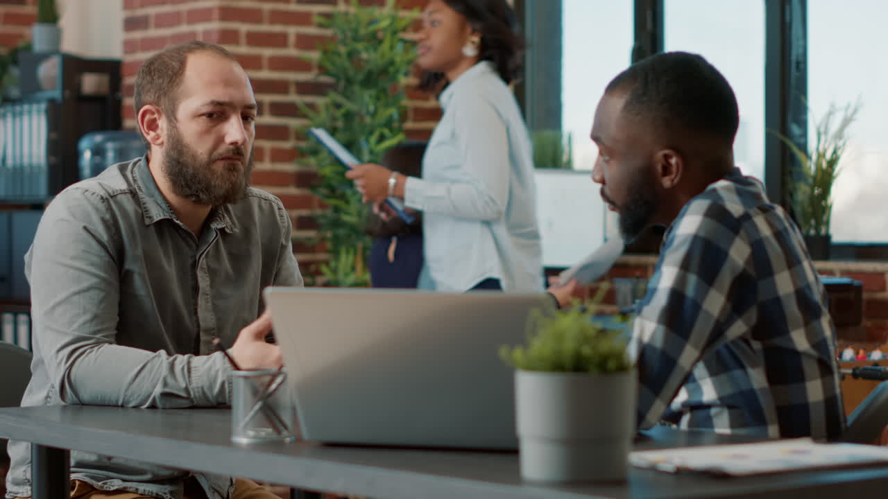 Applicant meeting with HR employee to talk about hiring
