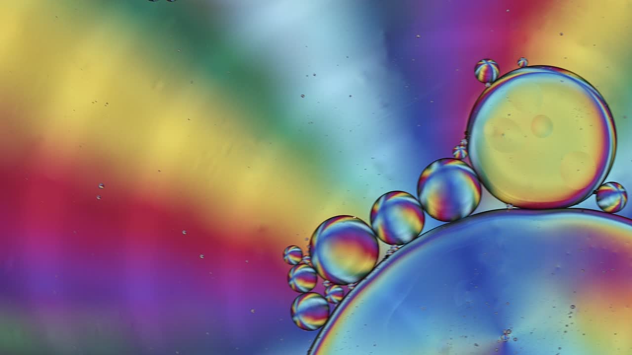 abstract colorido alimentos gotas de aceite burbujas y esferas que fluyen