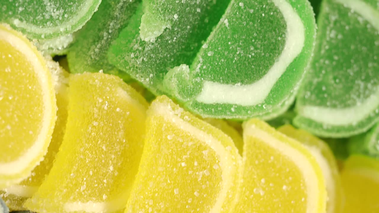 Un assortimento di caramelle colorate