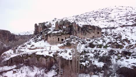 Winter-scene-at-Selime-Cave-Monastery-in-Cappadocia,-Turkey