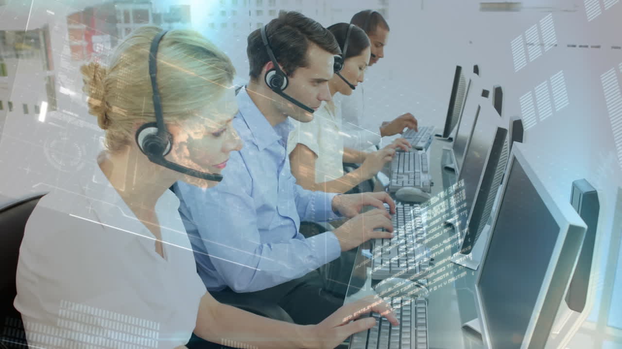 animación del procesamiento de datos sobre personas de negocios que usan auriculares