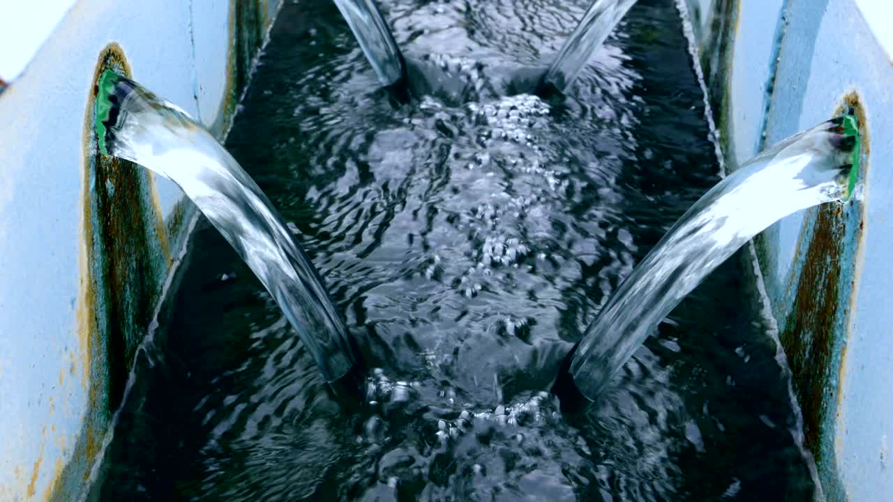 aguas residuales en la planta de tratamiento de aguas residuales.