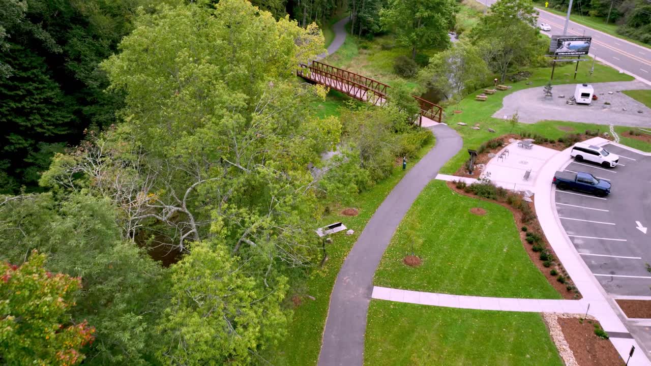 camino verde en boone nc entre boone y blowing rock nc, carolina del norte