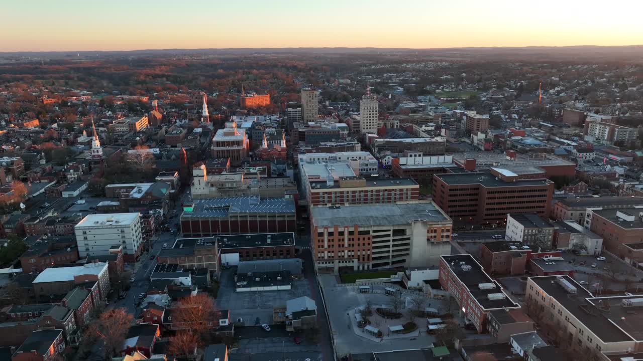 órbita aérea alrededor de lancaster, pennsylvania durante los fríos meses de invierno