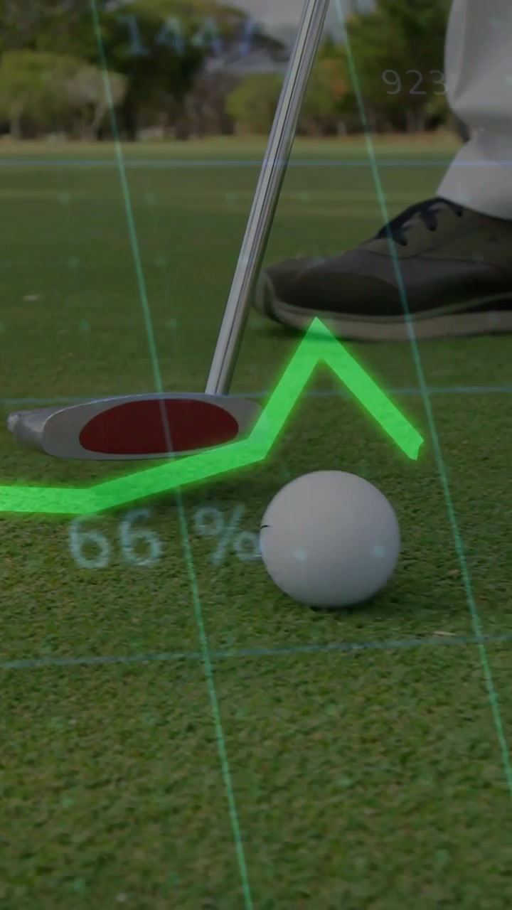 Video verticale: Golfista che si sposta e putta; griglia e grafico color verde acqua che tracciano il rotolamento verso la buca per le metriche.