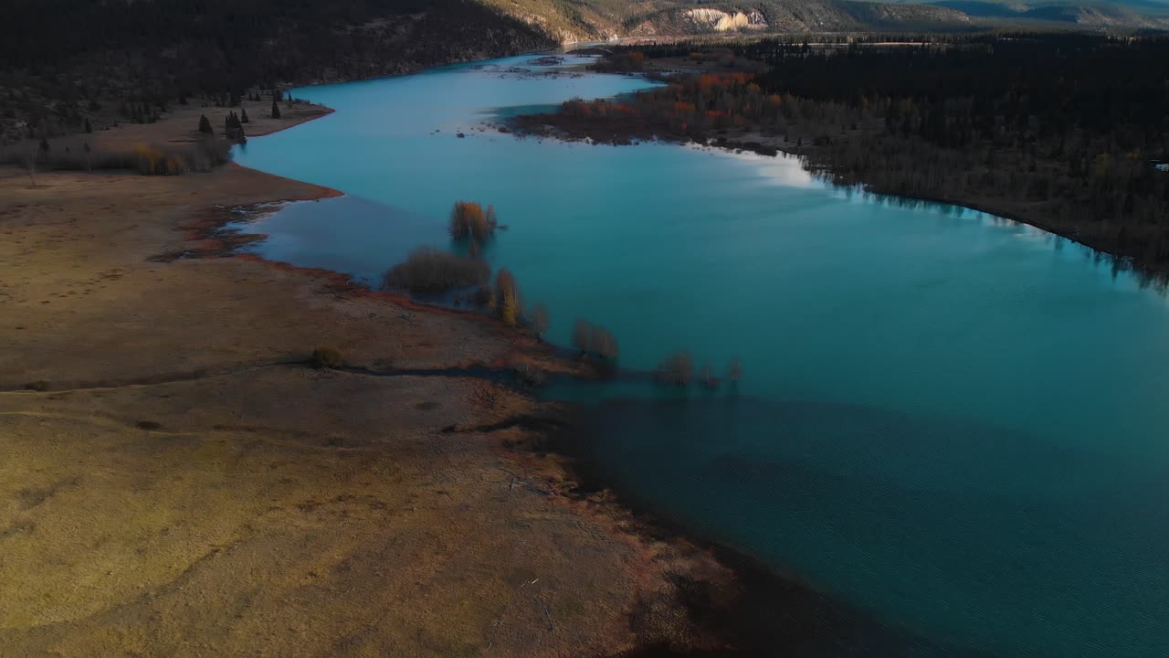 Gimbal up revealing breathtaking mountainous landscape in Nordegg, Alberta