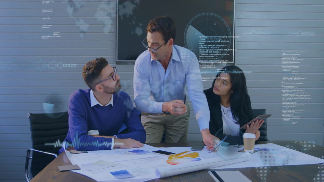 animación del procesamiento de datos financieros sobre diversas personas de negocios en la oficina