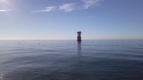 Cinemagraph-loop-of-overhead-tower-at-the-ocean