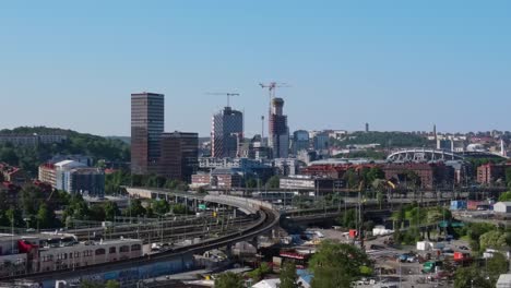 Railroads-And-Highways-Of-The-Garda-Cityscape-At-Daytime-In-Gothenburg,-Sweden