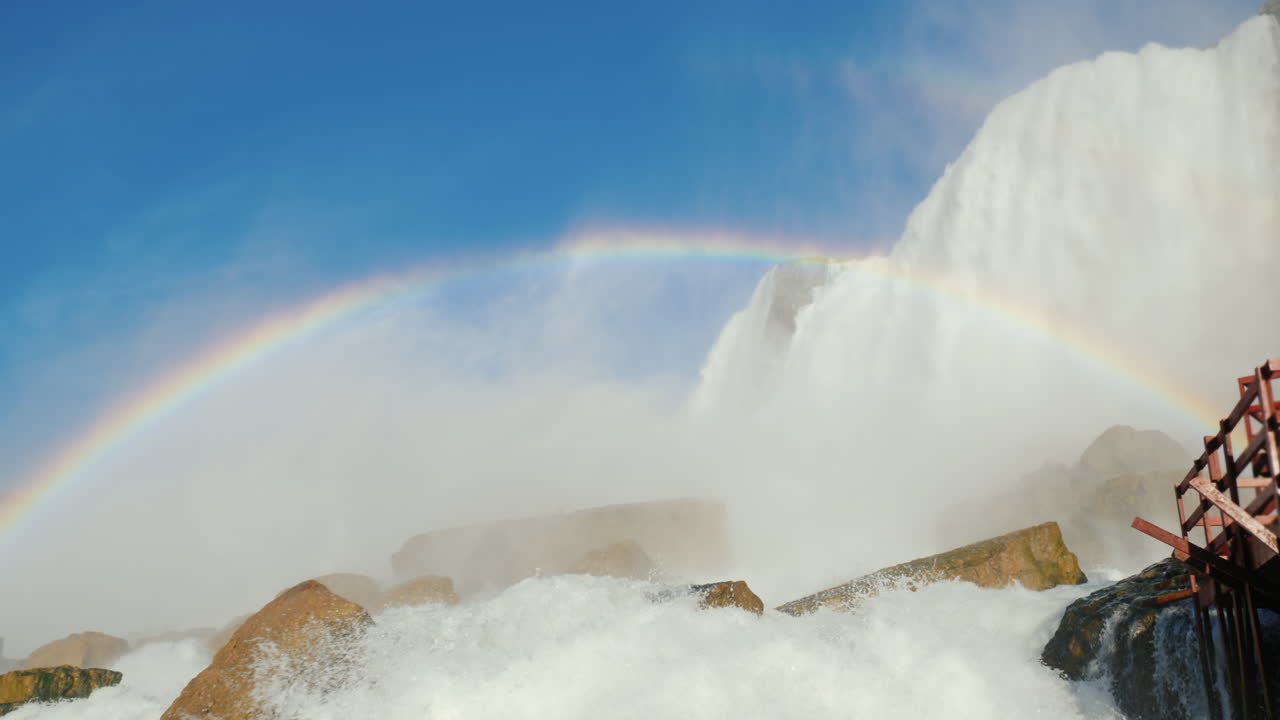 나이아가라 폭포 안개 속의 무지개