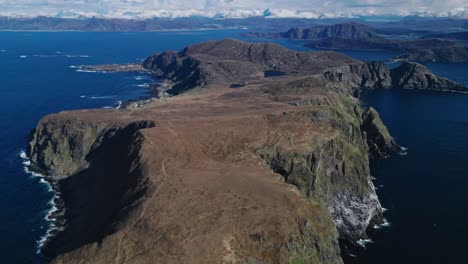 Dolly-out-shot-of-Runde-Island