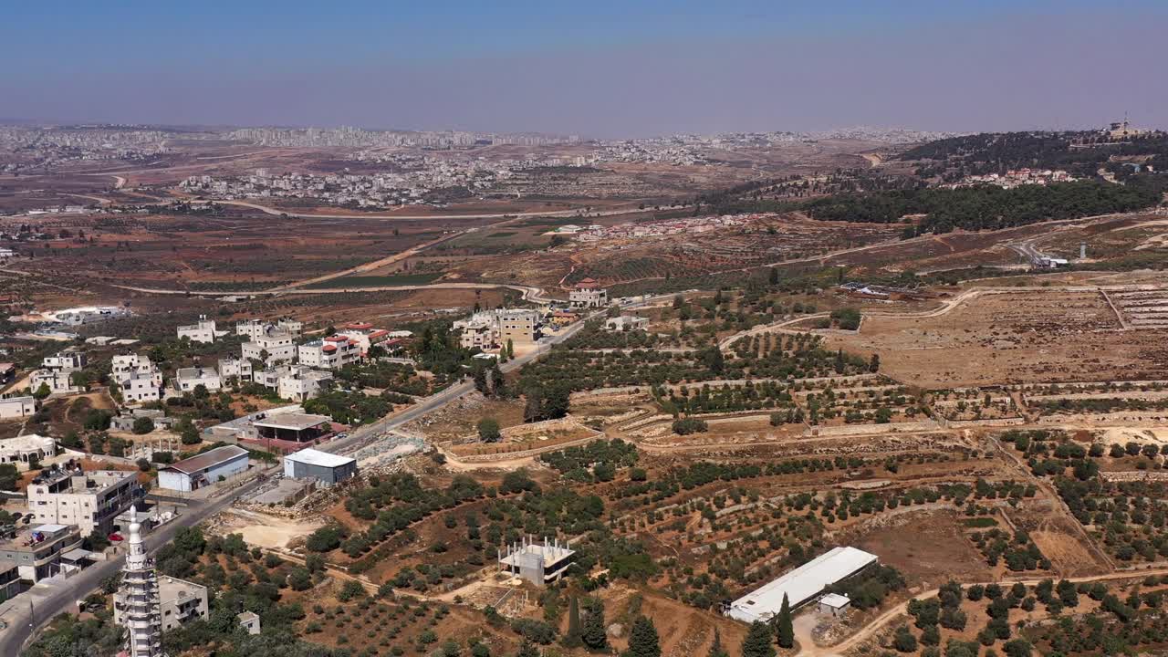 vista aérea sobre la ciudad palestina de biddu cerca de jerusalén