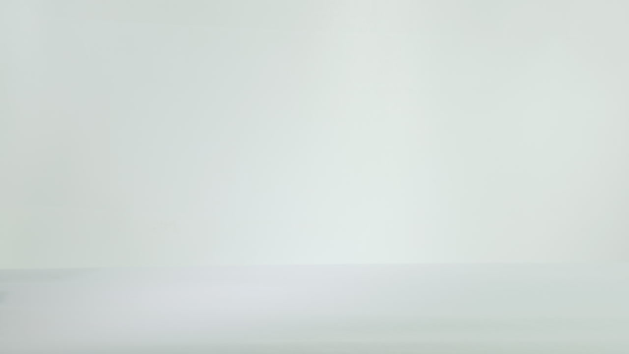 salchichas en un carro pequeño video 4k