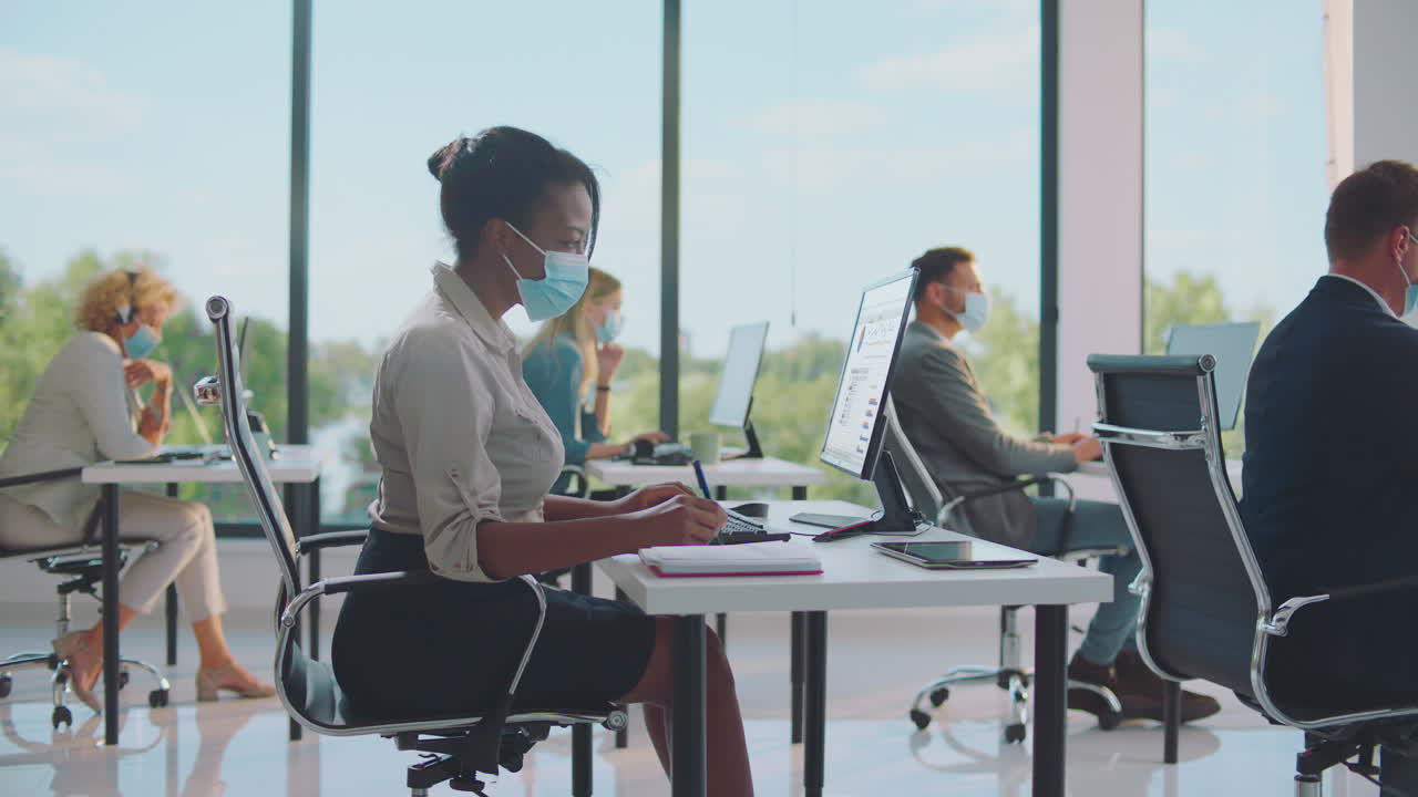 Office Workers During Pandemic