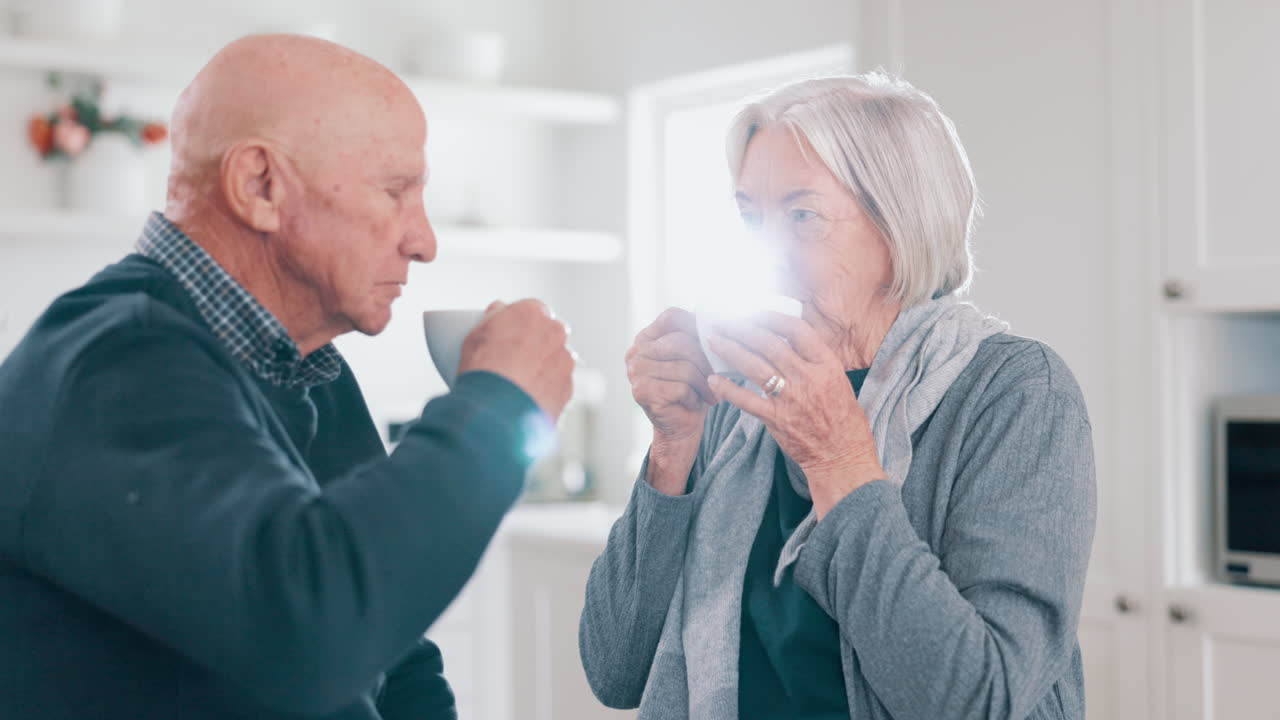 고등 부부, 커피를 마시고