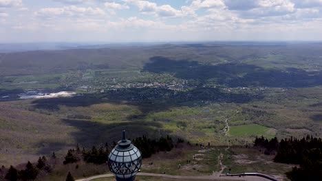 Aerial-footage-of-the-War-Memorial-tower-at-the-summit-of-Mt