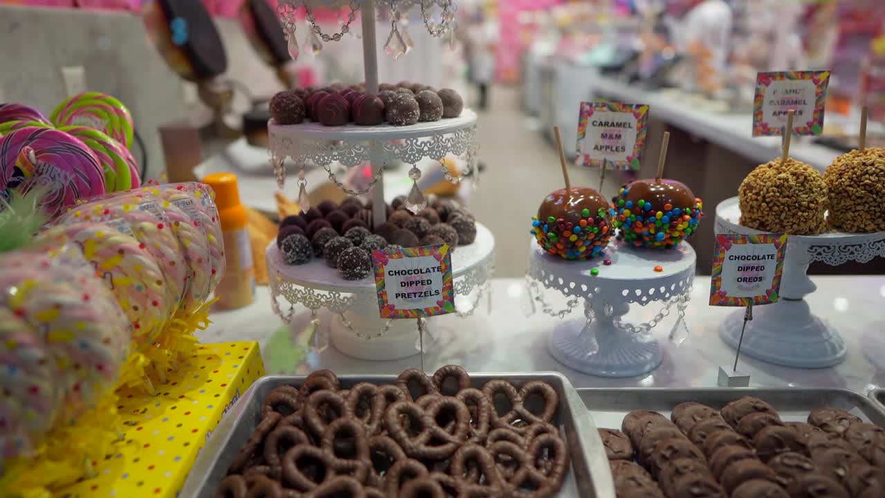 exhibición de tiendas de dulces y chocolate