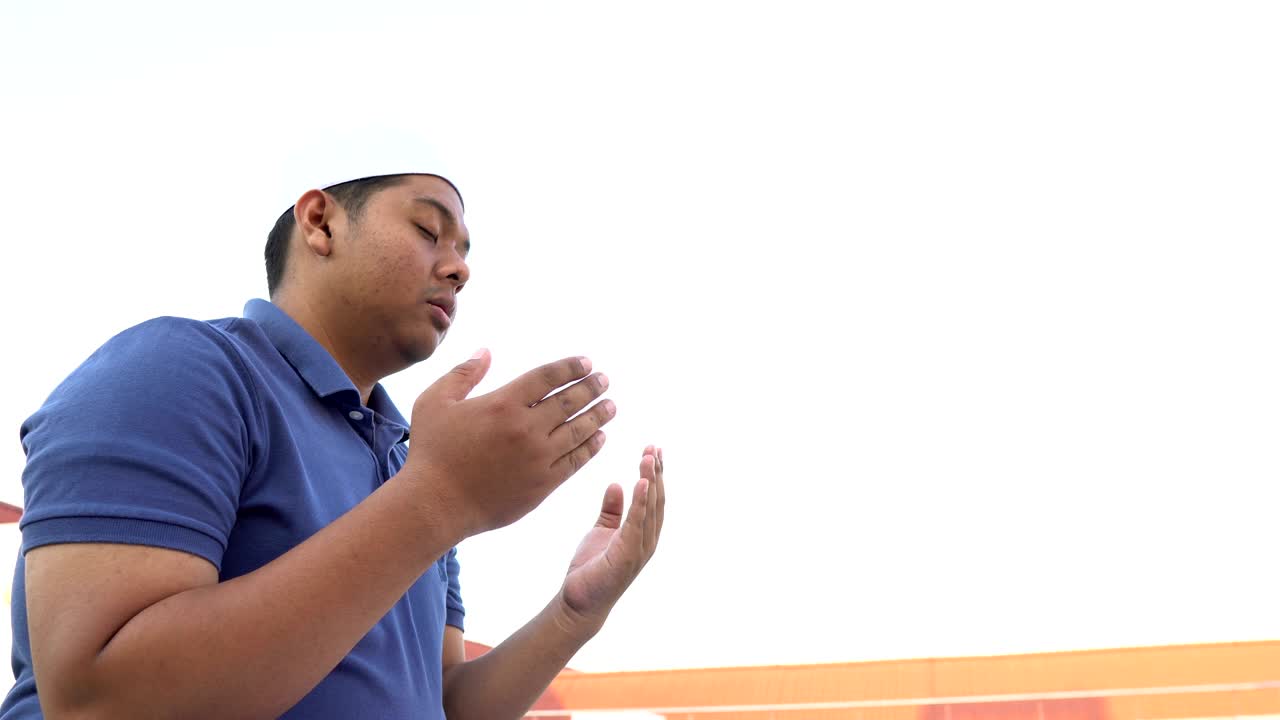 실루 젊은 아시아 무슬림