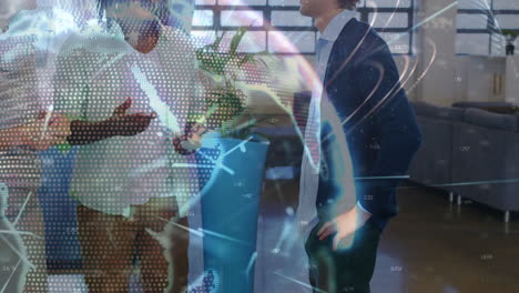 animación del globo y líneas sobre diversos empresarios hablando en la oficina