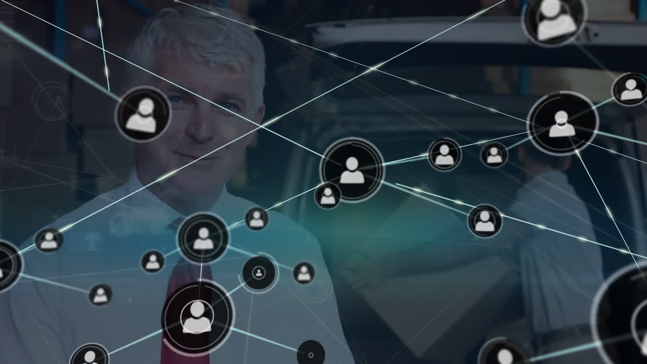 animación de la red de conexiones con iconos sobre diversas personas de negocios que trabajan en el almacén