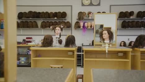 Trade-school-hair-dressing-class-establishing-shot