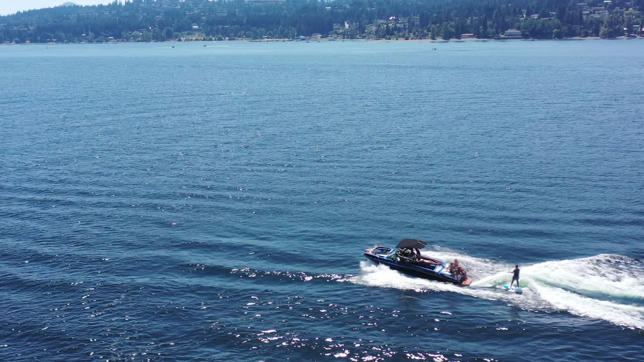 Riding the Waves on Shuswap Lake, Wakeboarding Adventures in Blind Bay