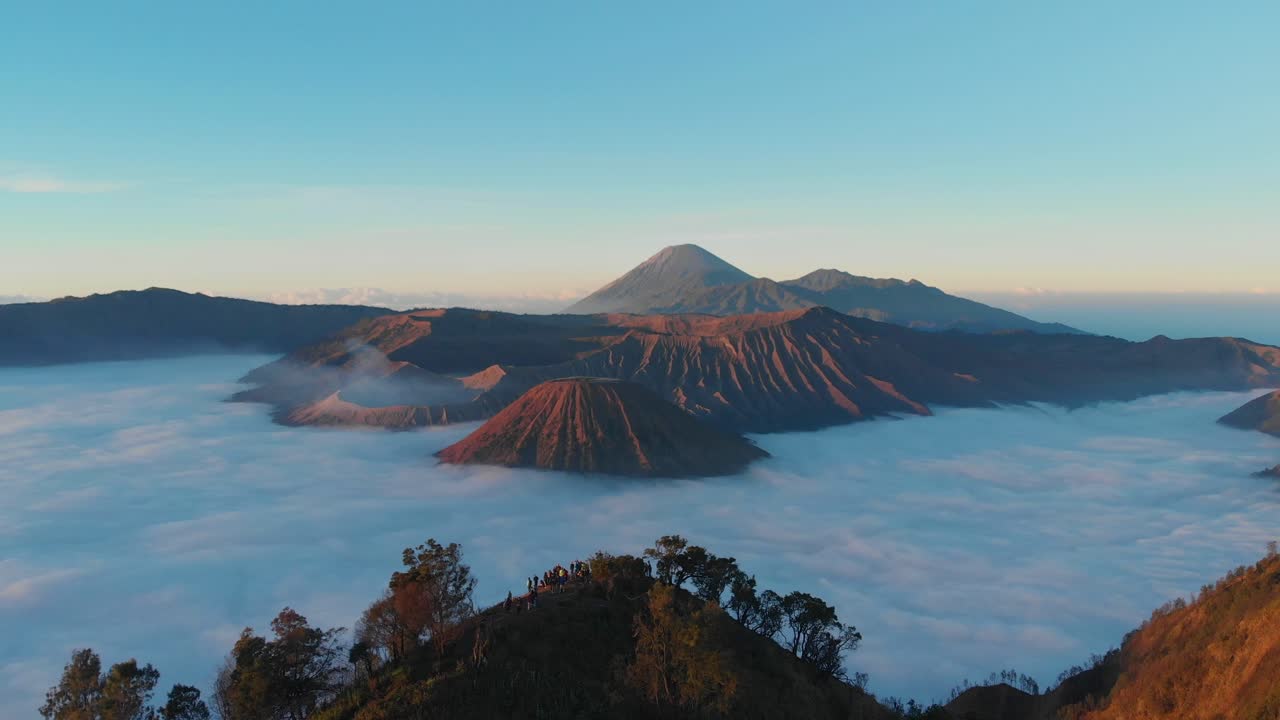 La collina King Kong del Bromo all'alba. Indonesia, Giava Orientale