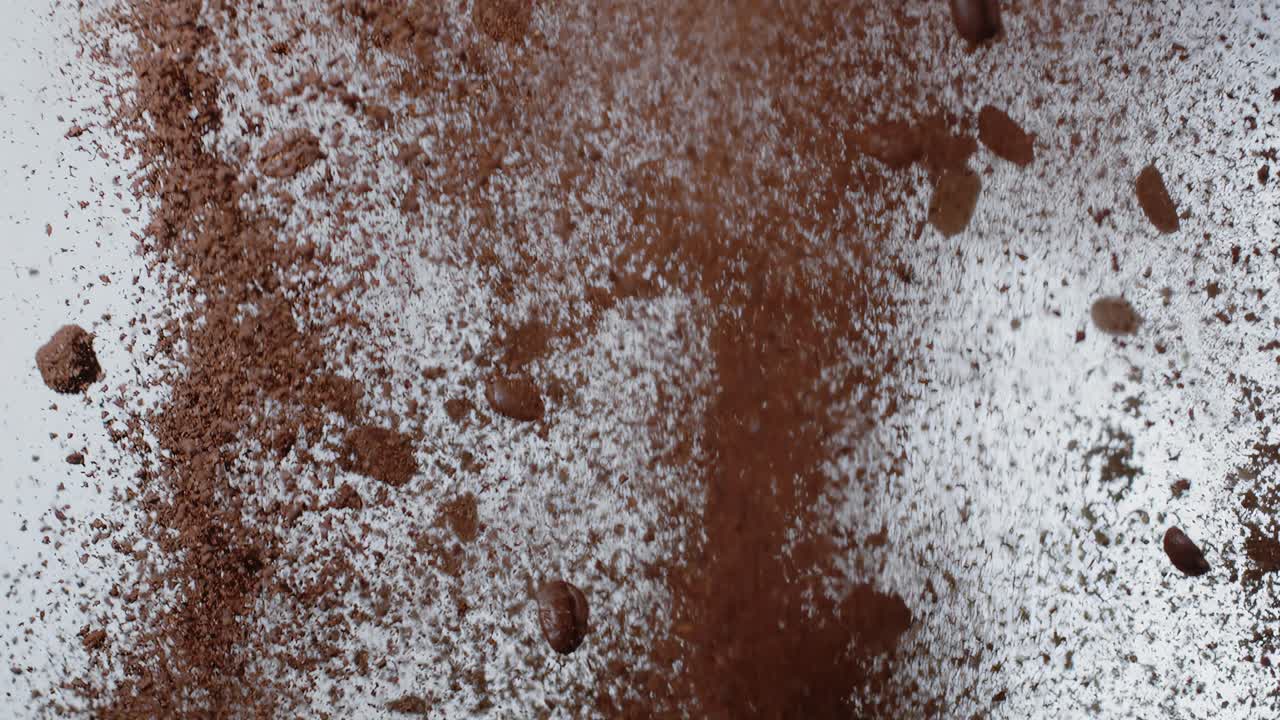 커피  ⁇ 과  ⁇ 은 공중에  ⁇ 아져 나오고 있습니다.