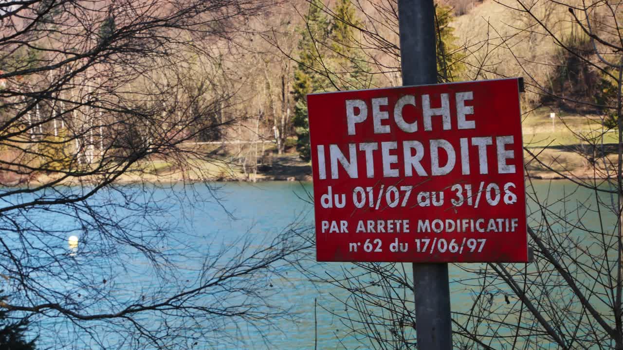 &amp;quot;No fishing&amp;quot; sign in french language