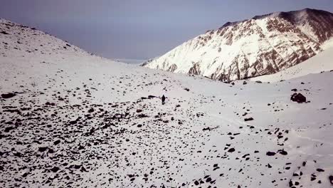 Valle-De-Nieve-En-La-Cordillera-De-Tien-shan-Del-Norte-En-Kirguistán