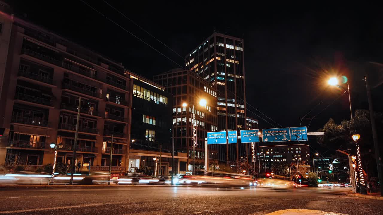 timelapse - torre de atenas, grecia en la noche