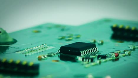 un clip sobre los circuitos de la pc